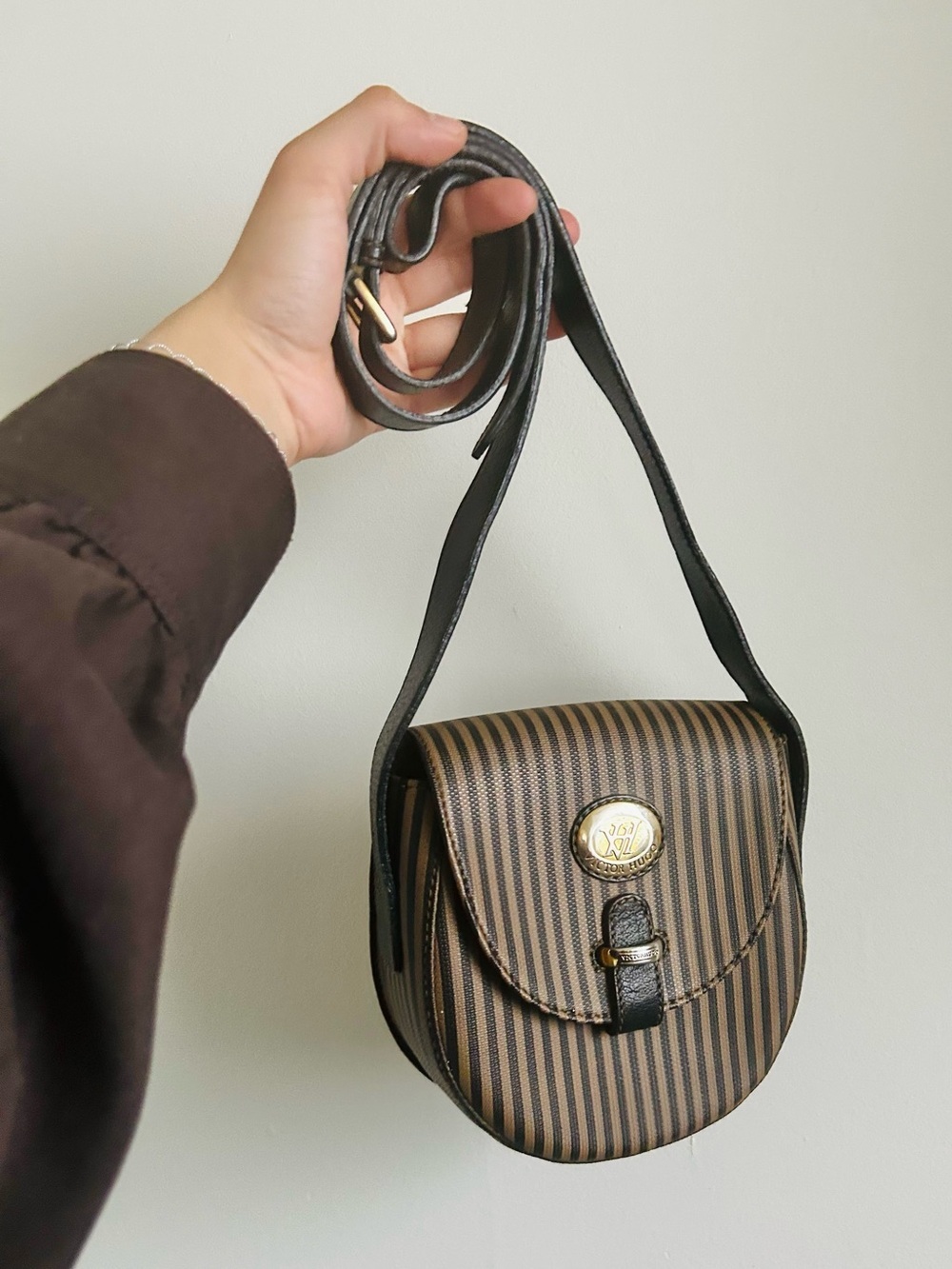 Vintage Vector Hugo structured striped Crossbody Bag